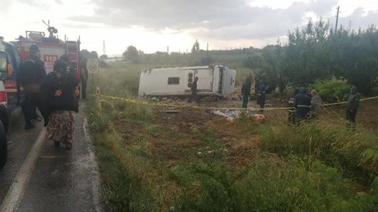 Isparta’da Tur Otobüsü Devrildi: 4 Ölü, 15 Yaralı