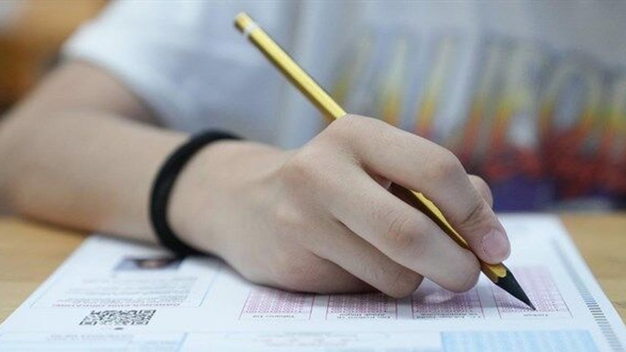 LGS’de 924 Bin Öğrenciye İlk Kez Beslenme Paketi D
