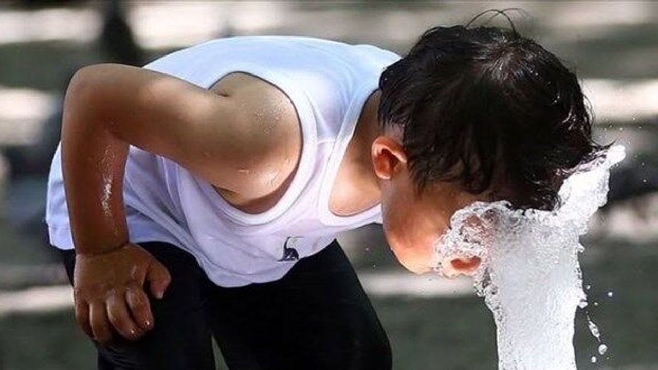 Meteoroloji uzmanından dikkat çeken uyarı: “Yaz bitmeyecek, sıcaklar sonbahara sarkacak”