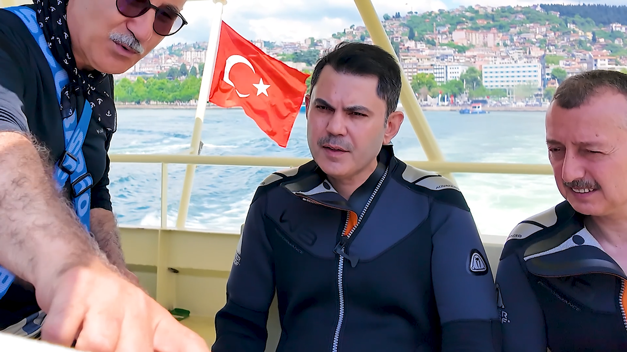 Bakan Kurum İzmit Körfezi'ne daldı: Deniz dibindeki değişimi açıkladı