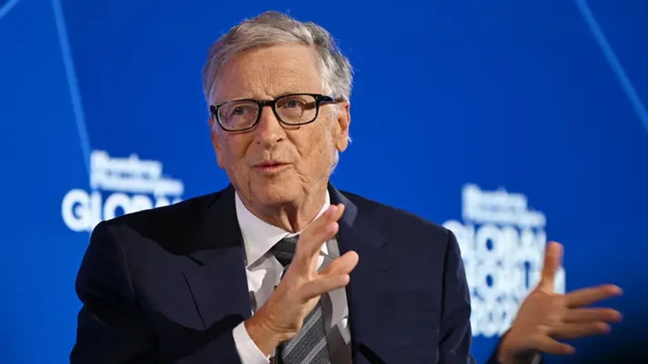 Bill Gates'ten Yapay Zeka Uyarısı: 1 Milyar Can Alabilir