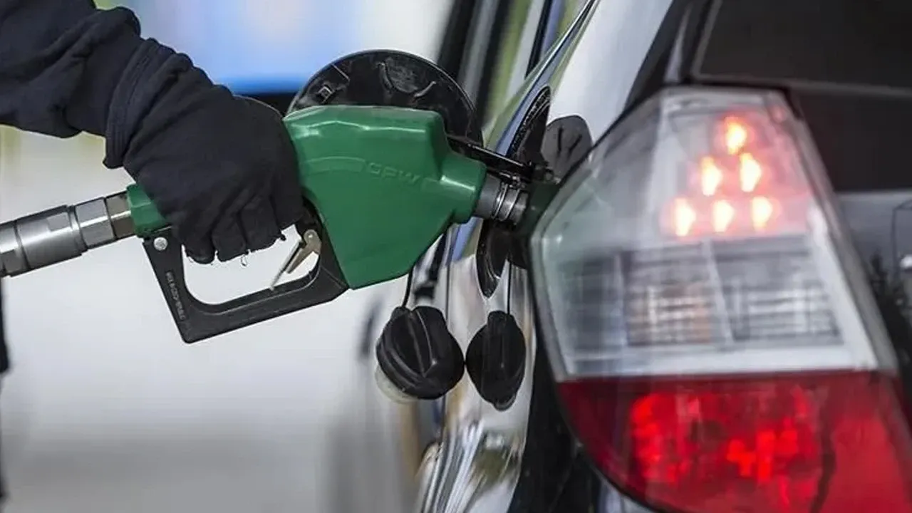 Motorin indirimi kısa sürdü: Fiyat yeniden değişiyor