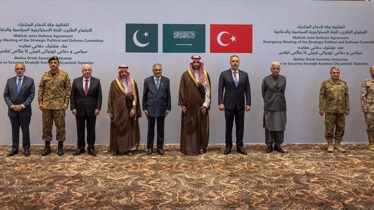 Bakan Fidan ve Bakan Güler Suudi Arabistan'da...
