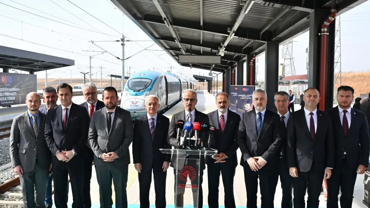 Türkiye'nin Yeni Hızlı Tren Hattı Yarın Hizmete Alınıyor