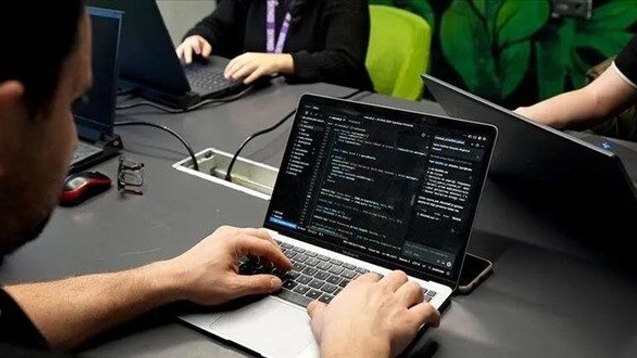 ChatGPT’den dudak uçuklatan tarife: Pro paketi asgari ücrete denk geldi