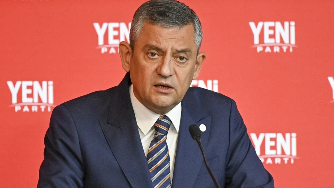Özgür Özel'den ayrılanlara sert çıkış: Hain oğlu hain