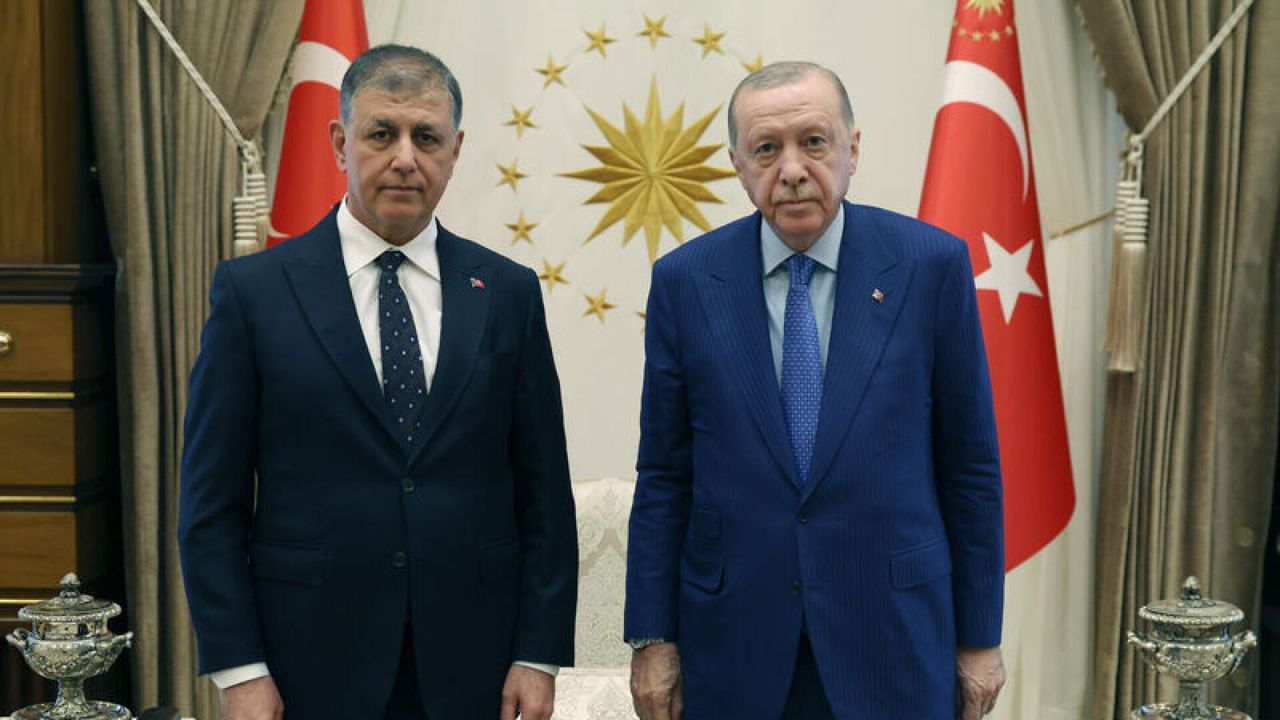 Başkentte sıcak saatler: Cemil Tugay AK Parti'ye katılıyor