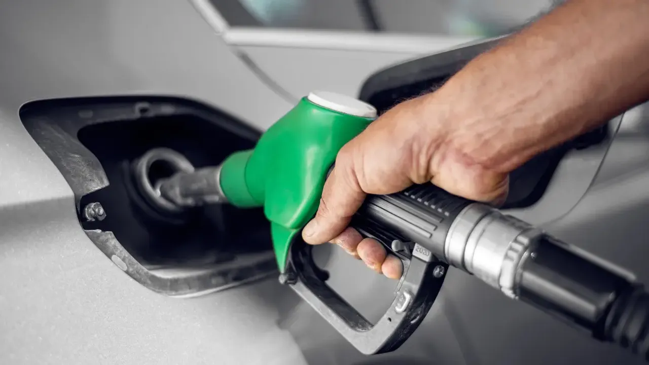 Sürücülere kötü haber: Motorin 100 TL sınırına dayanacak