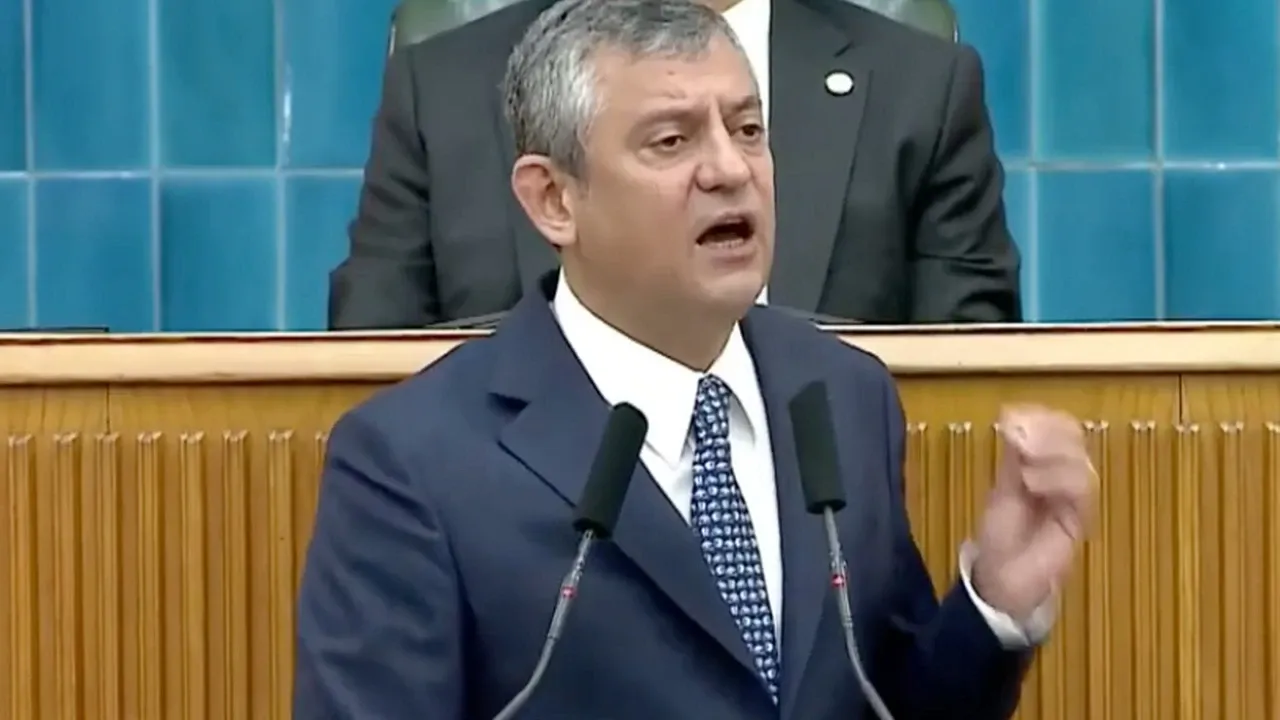 Özgür Özel'den fon listesi çıkışı: “Koyacaksınız ortaya”