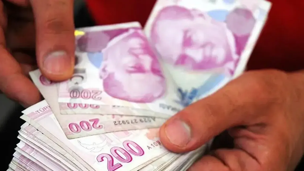 Memura ek gelir müjdesi: Fazla mesai ücretine 2027'de yüzde 20 zam