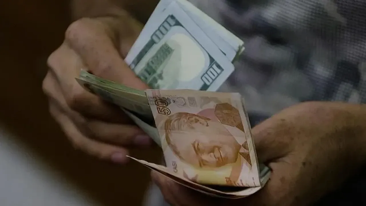 Dolar ve Euro güne yükselişle başladı: İlk rakamlar geldi