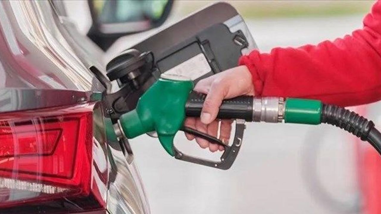 Tabelalar bir kez daha değişiyor, benzine bu hafta ikinci indirim geliyor
