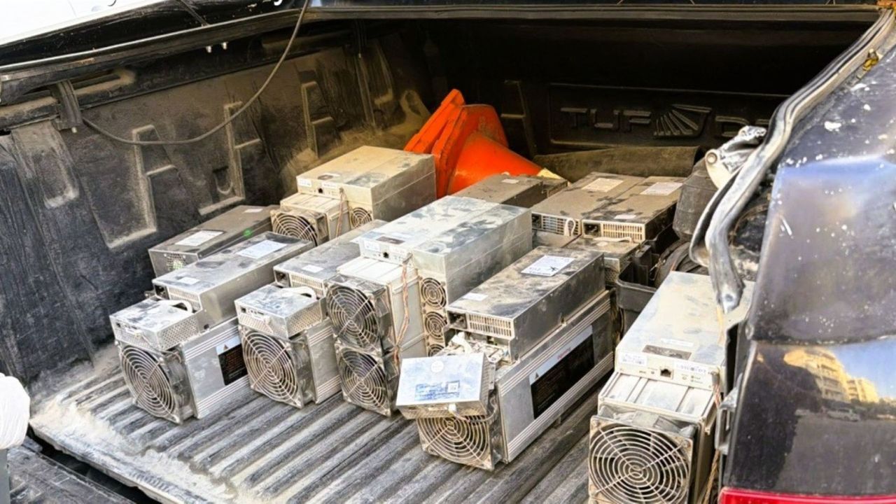 Kaçak elektrikle Bitcoin üretmişler: 200 hanenin enerjisini çeken tesise darbe