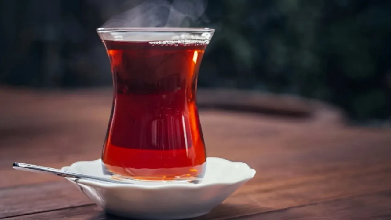 Çay tiryakilerini sevindiren sonuç: Haftada 3 gün içenlerde risk daha düşük