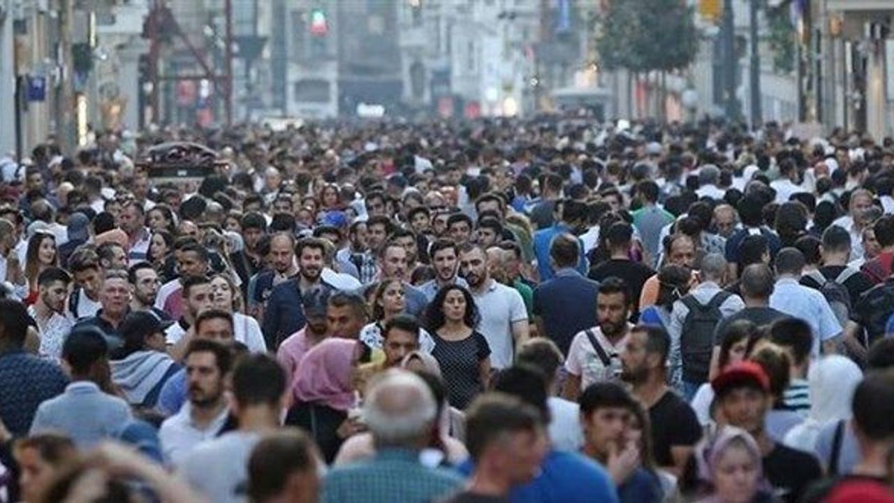 Son seçim anketi! Fon krizi AK Parti’nin oy oranını nasıl etkiledi? Çarpıcı sonuçlar…