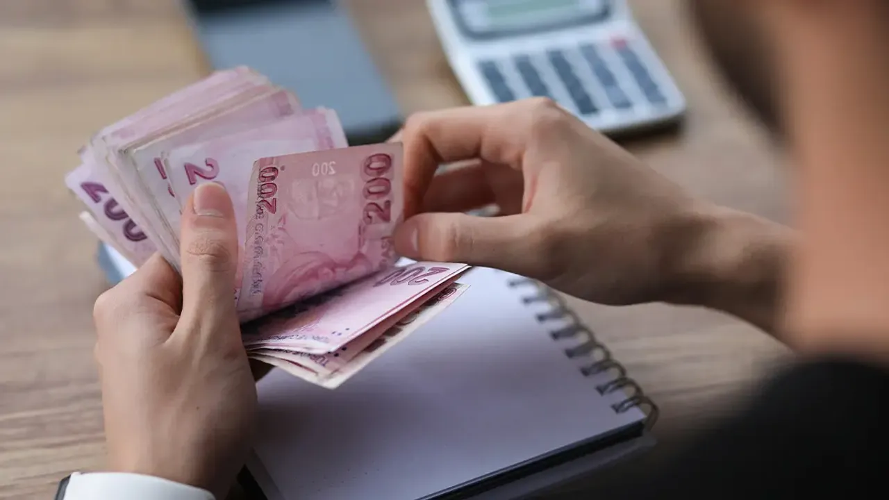 Çalışanın maaşı vergiye gidiyor: TÜRK-İŞ’ten hükümete acil vergi indirimi çağrısı
