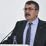 Bakan Tekin'den öğretmenlerin kıyafet düzenlemesine ilişkin açıklama