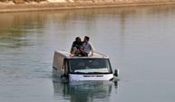 ADANA - Sulama kanalına düşen minibüsteki karı-koca kurtarıldı