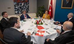 Ahmet Davutoğlu: Bakanlık dağılımını seçimlerden sonra konuşacağız