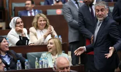 AKP Grup Toplantısı'nda 'Güldür Güldür' şov! Nureddin Nebati böyle güldürdü