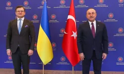 Bakan Çavuşoğlu, Ukrayna Dışişleri Bakanı Kuleba ile telefonda görüştü