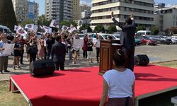 Adana'da film sahnesine baskın! Polisler izinsiz miting zannetmiş