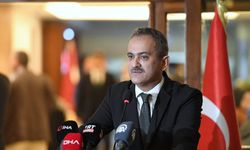 Milli Eğitim Bakanı Mahmut Özer'den Başörtüsü Tepkisi
