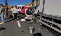 Malatya'da TIR ile hafif ticari araç çarpıştı: 5 ölü, 1 yaralı