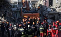 AFAD Deprem bölgesinde görev yapan personel sayısını açıkladı