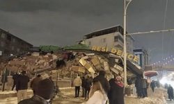 3 yıllık yeni bina depremde tuz buz oldu!