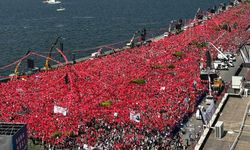 Millet İttifakı'nın İzmir Mitingi başladı: "mülakatlarla binlerce insanın hakkını yedirdiniz"