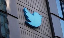 Twitter, yüksek profilli hesaplar için mavi tik'i ücretsiz geri yükledi