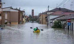Türkiye Genelinde 5 Gün Boyunca Şiddetli Sağanak Yağış Uyarısı: Sel Felaketi Riski Artıyor! İşte o iller...
