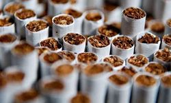 Philip Morris ve PMI sigara grubuna zam geldi. Marlboro , Parliament , Muratti , Lark  yeni fiyatları belli oldu