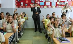 Millî Eğitim Bakanı Yusuf Tekin, Gaziantep'te Öğretmen ve Öğrencilerle Buluştu