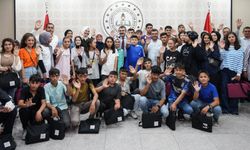 Milli Eğitim Bakanı Yusuf Tekin, Kahramanmaraş'tan gelen ortaokul öğrencilerini kabul etti