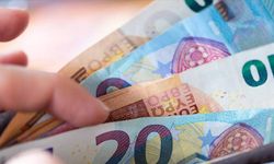 Döviz Kurlarında Tarihi Zirve: Euro 30 Lirayı Geçti, Dolar da Rekor Kırdı!