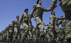 Türk Silahlı Kuvvetlerindeki Askerlerin Zamlı Maaşları Belli Oldu: Uzman Çavuş, Astsubay, Teğmen ve General Maaşları!
