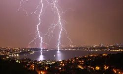 Meteoroloji'den İstanbul Dahil 17 İl İçin Kritik Uyarı: Çok Kuvvetli Yağış Bekleniyor