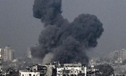 Gazze'deki İsrail Saldırıları: 7 Bin 703 Filistinli Hayatını Kaybetti