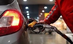 Petrol fiyatları düştü: Motorin ve benzine indirim var mı?