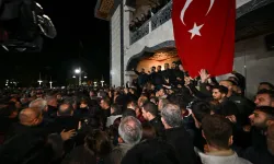 CHP Genel Başkanı Özgür Özel, memleketi Manisa'da şehit cenazesinde protesto edildi: Özgür dışarı!