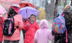 Yoğun Kar Yağışı Nedeniyle Bazı İl ve İlçelerde Okullar Tatil