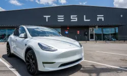 Tesla'nın Tahtı Sallandı! Zirvede Yarış Başladı
