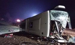 Yozgat'ta yolcu otobüsü devrildi: 19 yaralı