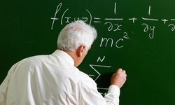 2024 Yılında Emekli Olacak 25 Yıllık Öğretmenin Maaş ve İkramiyesi Belli Oldu