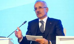 Bakan Uraloğlu, Türkiye'nin 5G Vizyonu ve Stratejik Ulaştırma Planları Hakkında Açıklama Yaptı