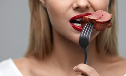 Bayramda kilo aldıran hatalara dikkat! Etin yanlış pişirilmesi kanserojen maddeleri açığa çıkarıyor