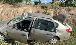 Sınav yolunda otomobil devrildi: 4 kişi yaralandı