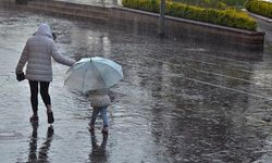 Meteoroloji'den saatli uyarı: O illerde sağanak yağış bekleniyor